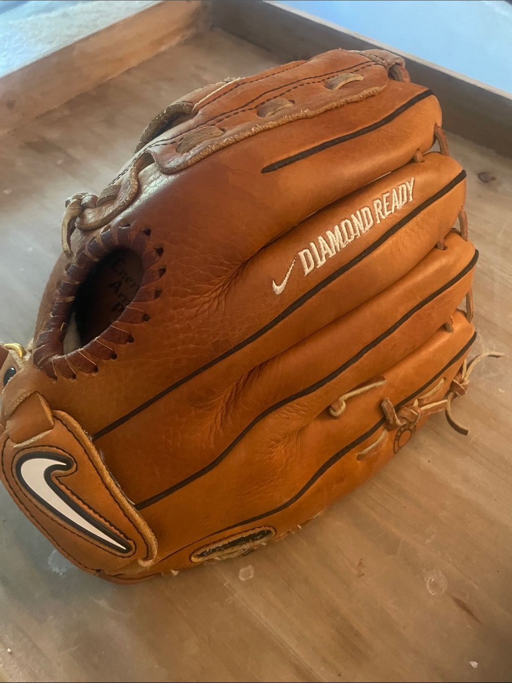 Nike Men/women  Brown Leather Baseball Glove - Diamond Ready left hand